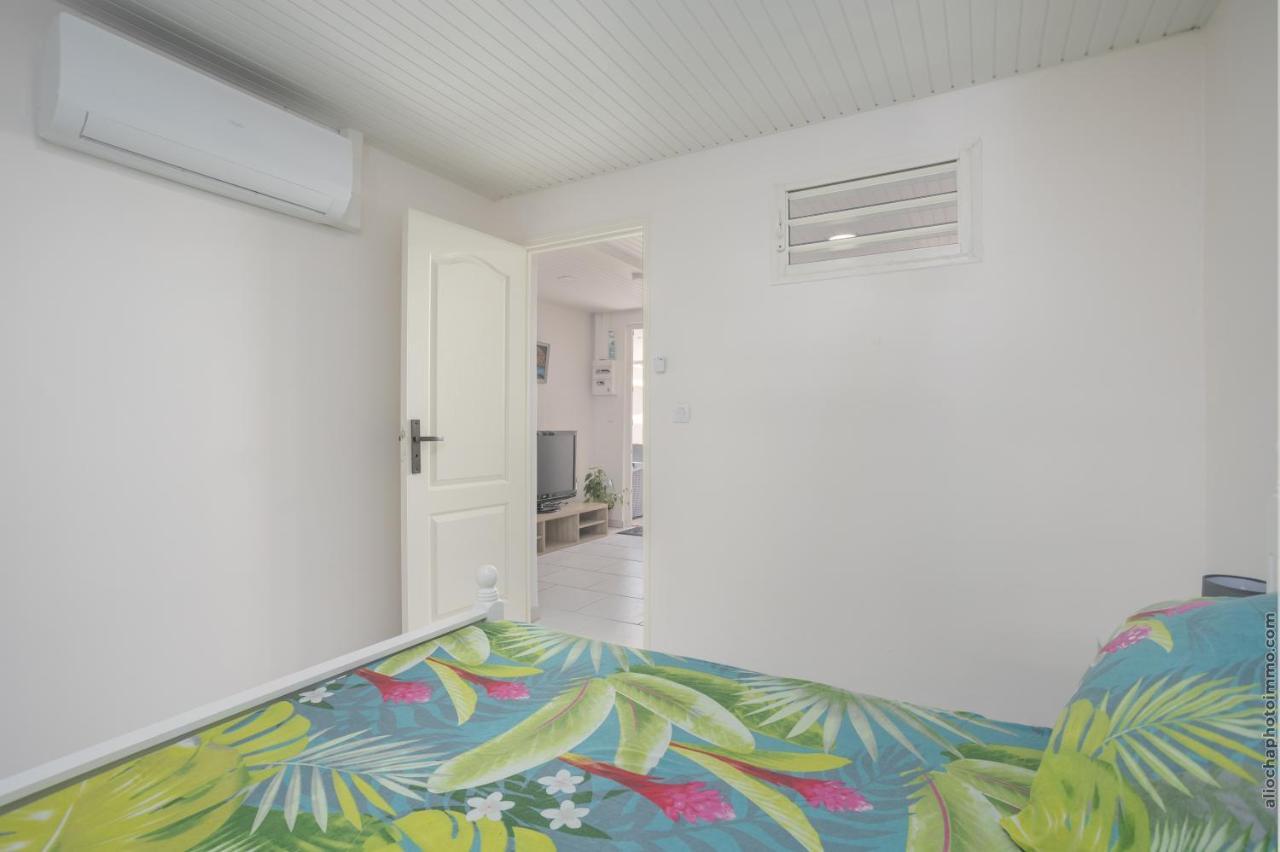 Alpinia - Appt Avec Piscine Partagee Apartment Saint-Pierre Exterior photo