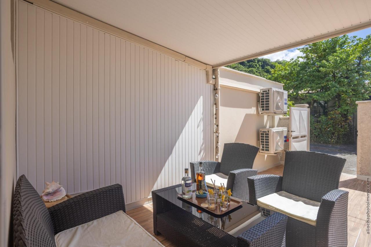 Alpinia - Appt Avec Piscine Partagee Apartment Saint-Pierre Exterior photo